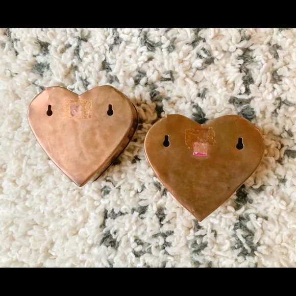 ✨SOLD✨Pair of Copper Heart Vintage Wall Pockets - Picture 4 of 5